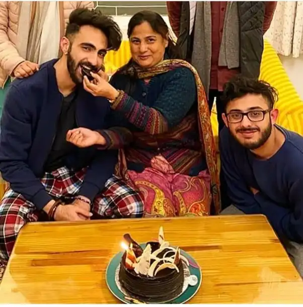 Ajey Nagar Biography- Net Worth, Age, Family, Girlfriend & More 89 Ajay Nagar Biography - Net Worth, Age, Family, Girlfriend & More