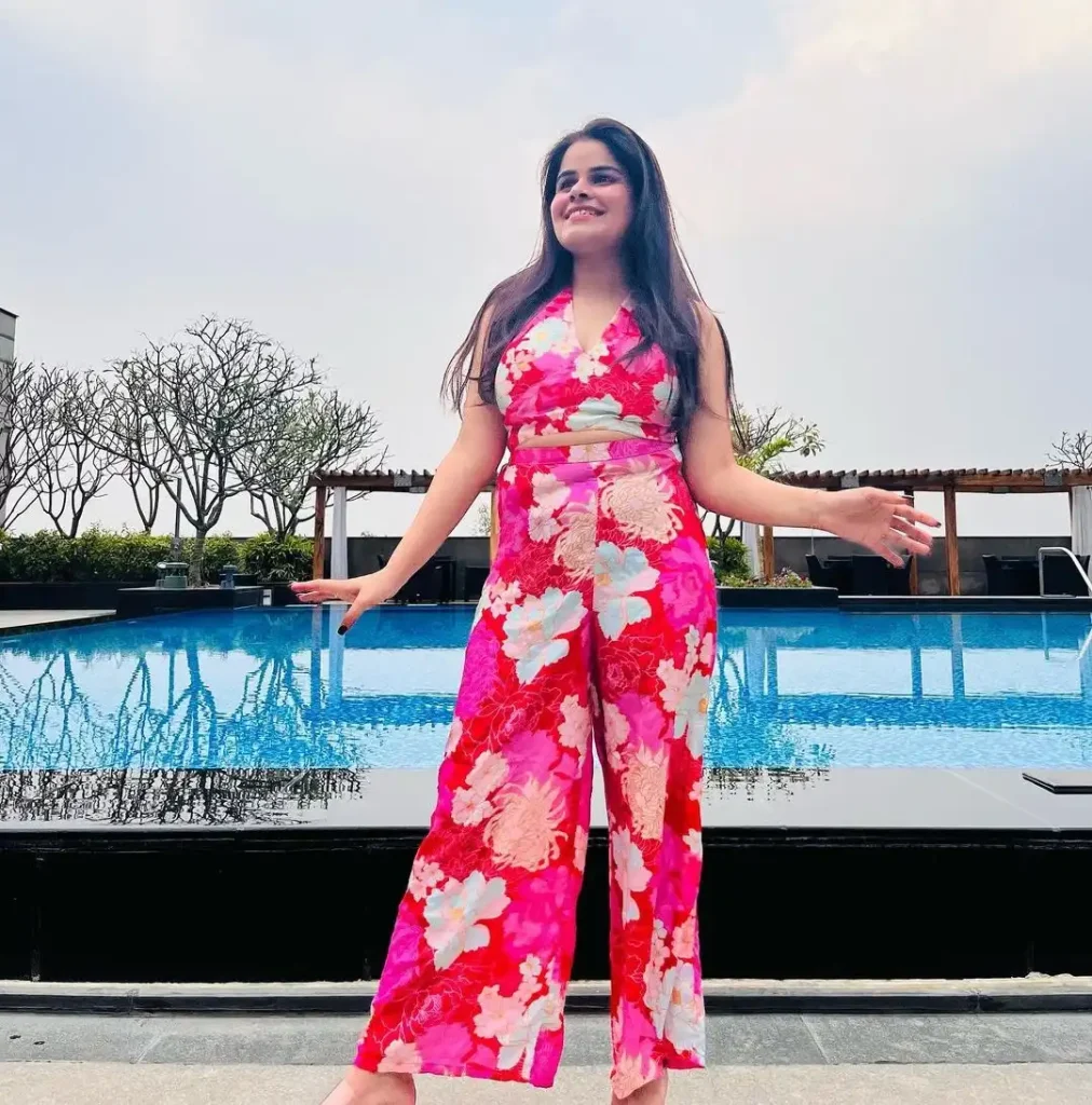 Dharna Durga Biography- Net Worth, Age, Family, Boyfriend & More 88 Dharna Durga Biography - Net Worth, Age