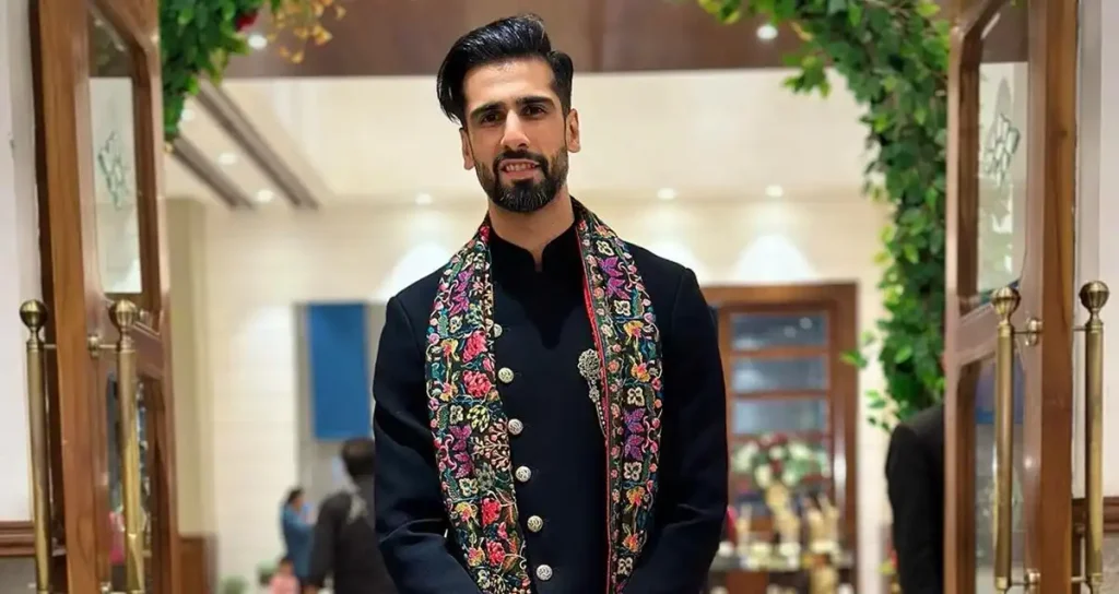 Abhinav Mahajan Biography- Net Worth, Age, Family, Girlfriend & More 87 Abhinav Mahajan Biography - Net Worth, Age, Family