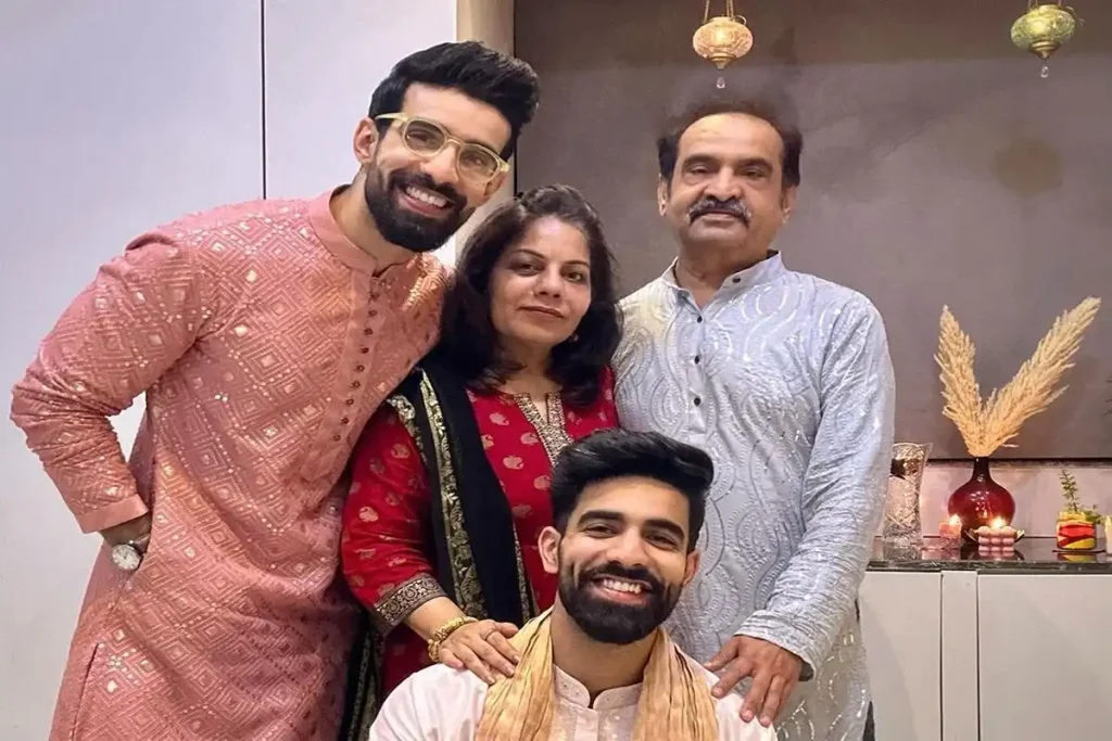 Karron S Dhinggra Biography- Net Worth, Age, Family, Girlfriend & More 88 Karron S Dhinggra Biography - Net Worth, Age, Family,