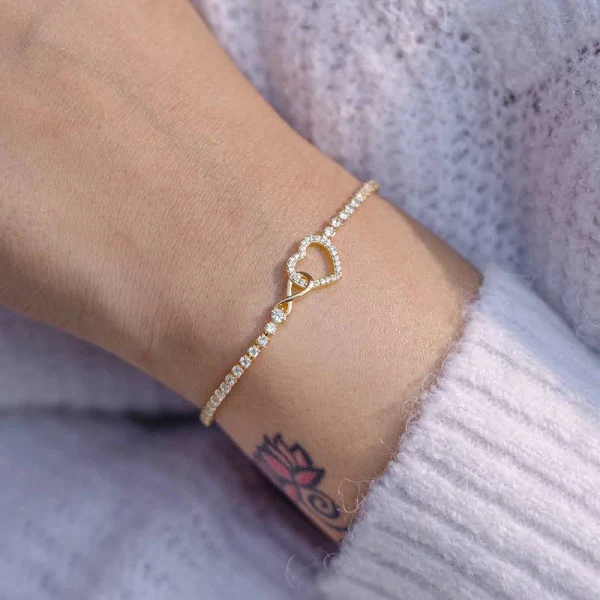 10 Romantic Valentine’s Day Gifts for Her To Surprise Her 97 valentine's day gifts for her