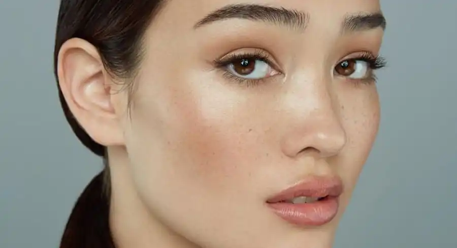 7-Step Everyday Makeup Guide for a Natural Delicate Look 92 makeup on face