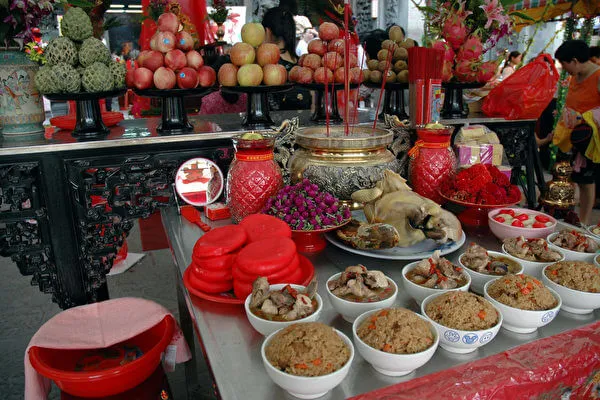 Top 10 Valentine's Day Around The World 102 Valentine's day around the world