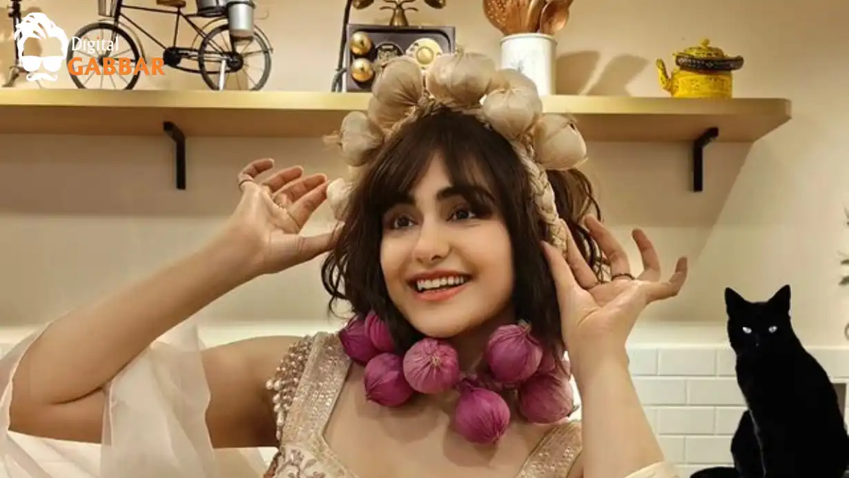 Ada Sharma's Surprising Style She Posed in Onion-garlic Gewellery, Leaving you Amazed!