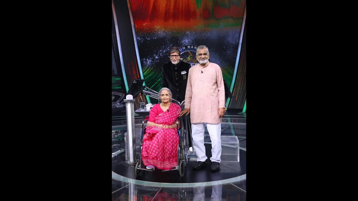 "I Almost Fainted": Big B Recalls Michael Jackson's Surprise Knock on KBC 16, Alongside Rural Health Heroes 89 Dr. Abhay, Dr. Rani Mr. Amitabh Bachchan