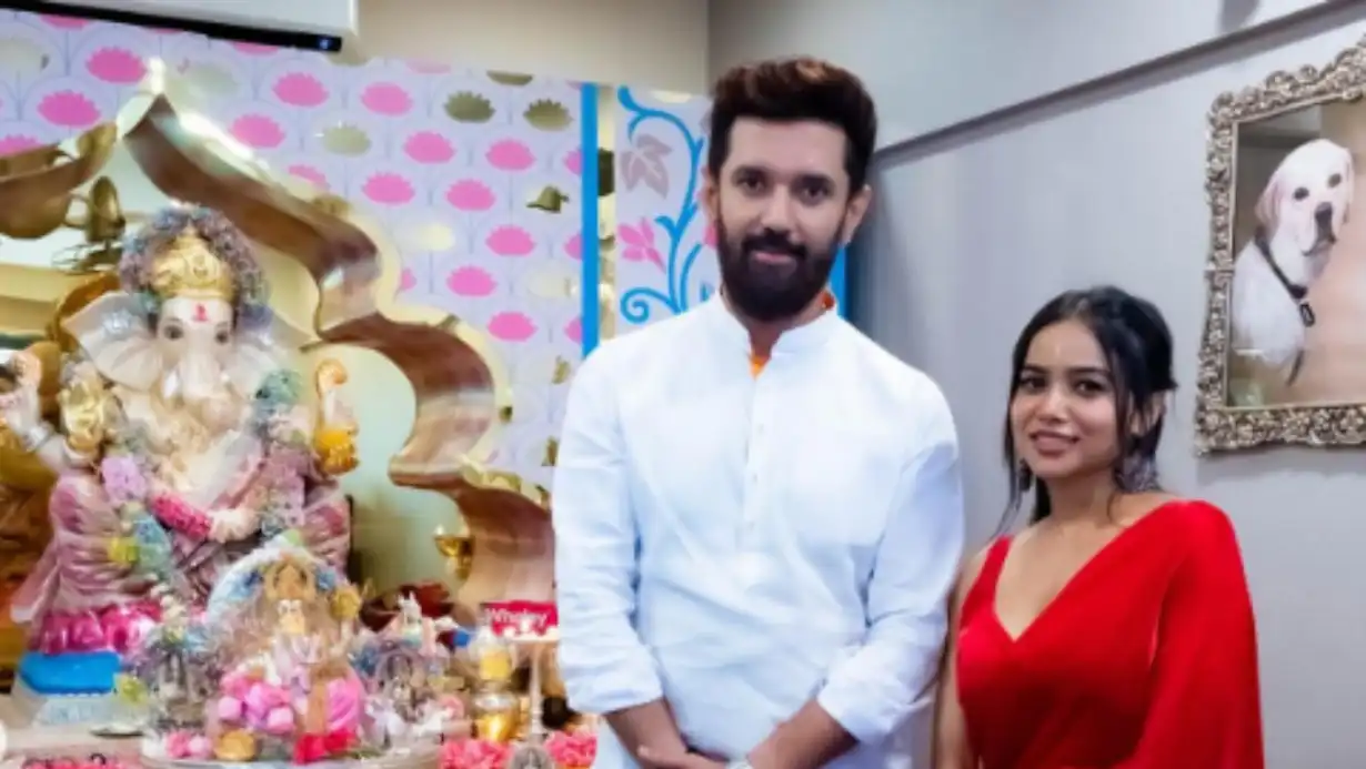 Manisha Rani Spotted Having Fun with Chirag Paswan: Fans React with ‘Kangana Will Be Furious!’ 89 Manisha Rani Spotted Having Fun With Chirag Paswan