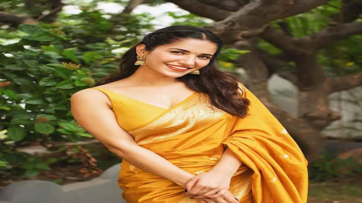 Ruhani Sharma, Anushka Sharma's Cousin Creates Sensation After Leaked Intimate Scenes From Film "Agra" Goes Viral 71 Ruhani Sharma