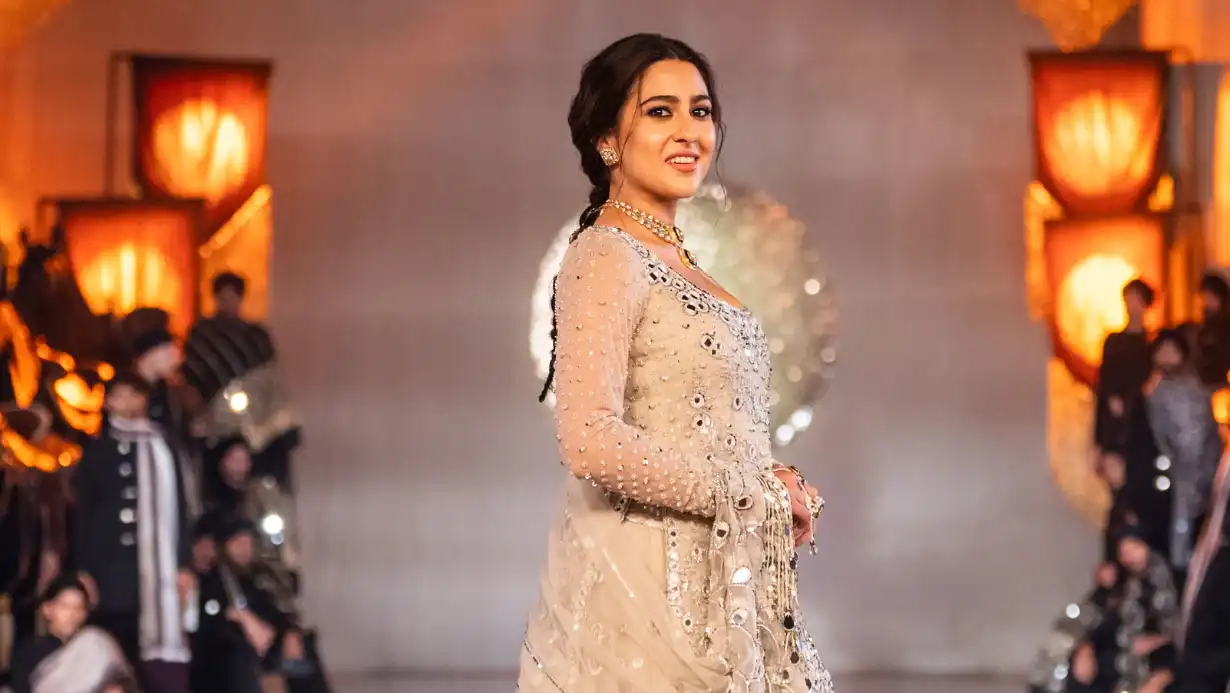 Sara Ali Khan Opens Up on Social Media's Influence on Fashion: ‘Sometimes It Can Be Pressurizing’ 85 Actress Sara Ali Khan