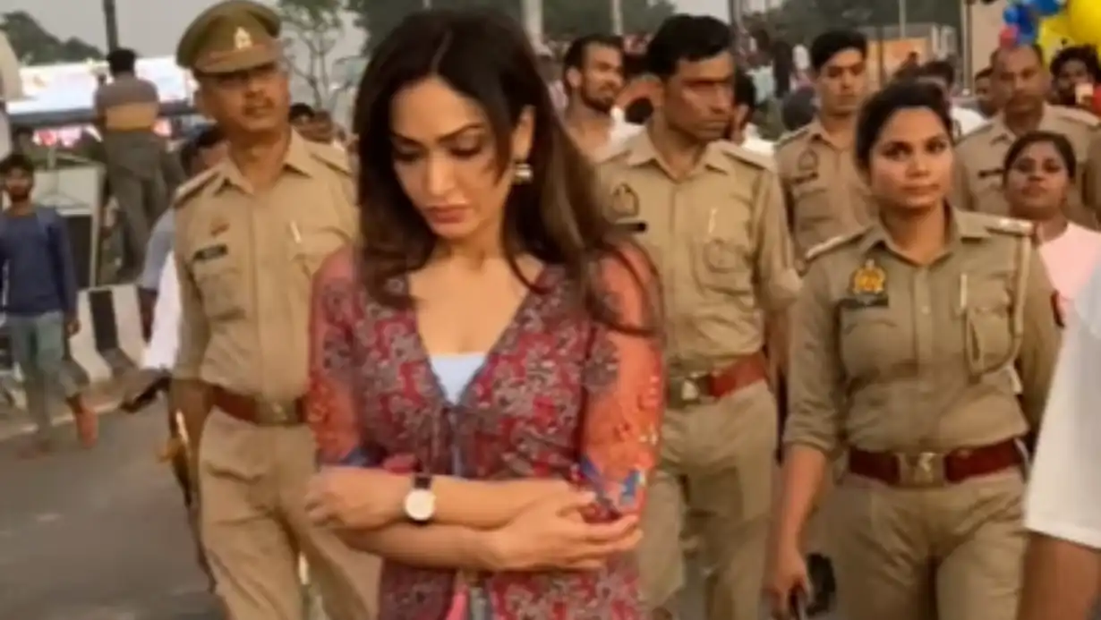 Shocking Video of T-Series Owner’s Sister Goes Viral, Crowd Forces Her to Flee for Safety! 87 Khushali Kumar Shocking Video