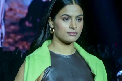 Olympic Medalist Manu Bhaker Shines In Runway Debut At Lakme Fashion Week X Fdci 2024
