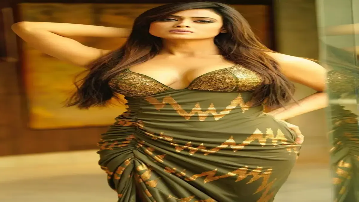 Shweta Tiwari: The 43-Year-Old Television Star Who's Aging Like Fine Wine 71 Shweta Tiwari