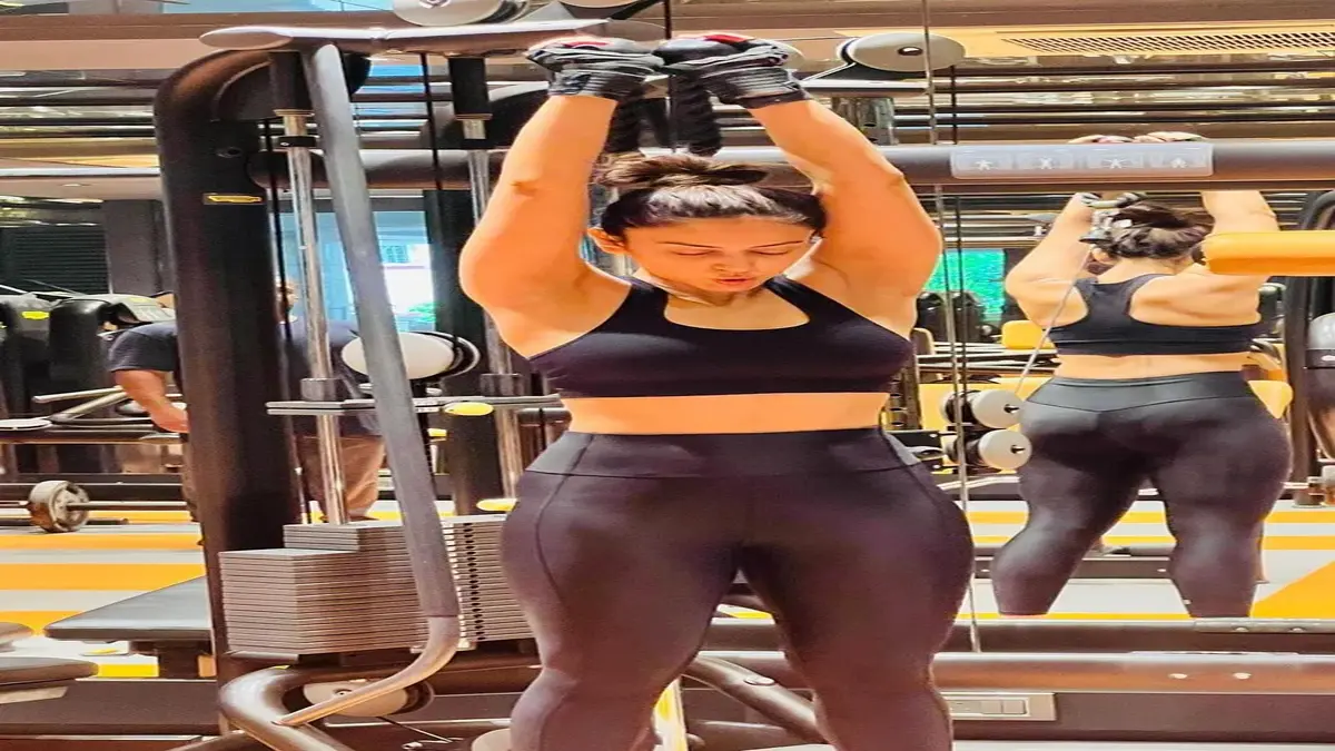 Rakul Preet Singh's Fitness Regime Goes Haywire; Suffers Back Injury During Workout 71 Rakulpretesingh