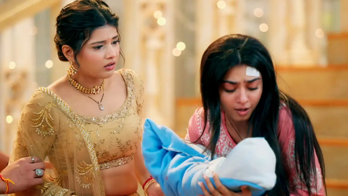 Ruhi's Agony: A Mother's Struggle with Her Baby's Fate 89 Abhira And Ruhi With The Baby