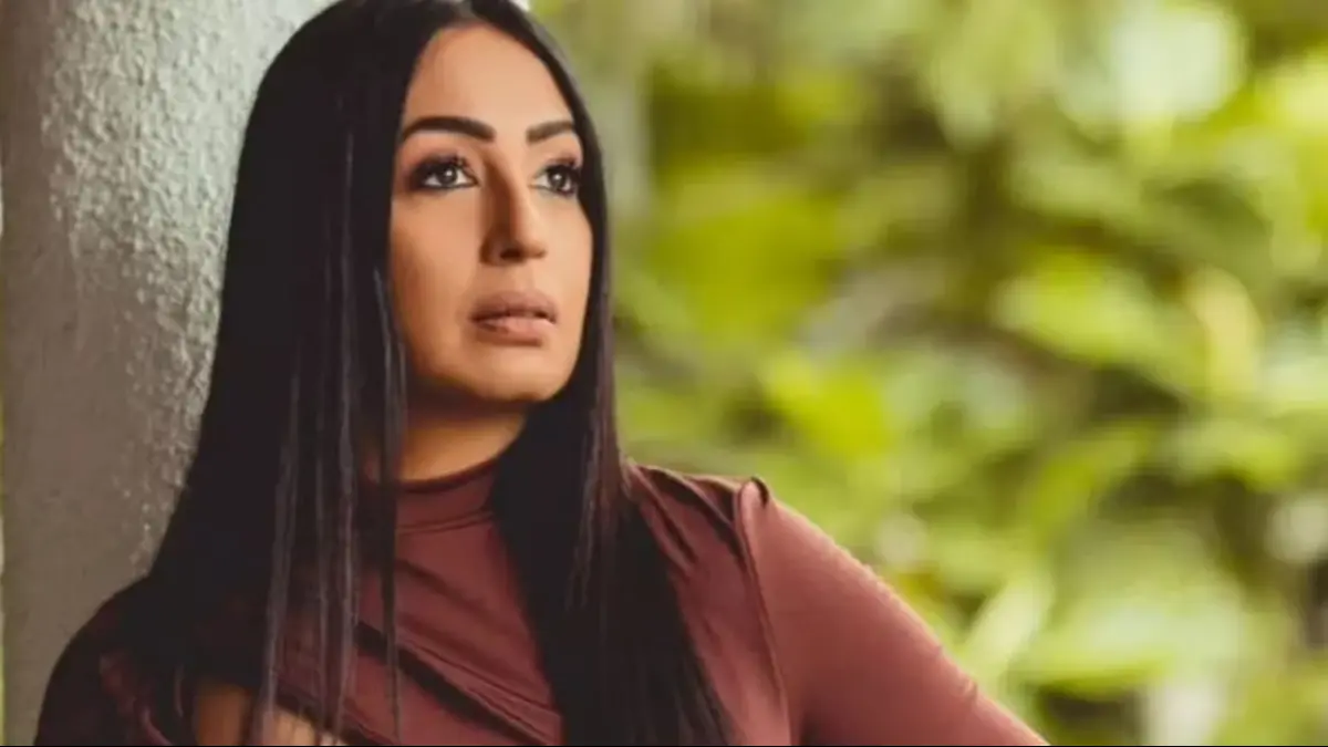 Kashmera Shah's Close Call: Actress Shares Gory Photo of Damaged Car After Scary Accident 89 Kashmera Shah