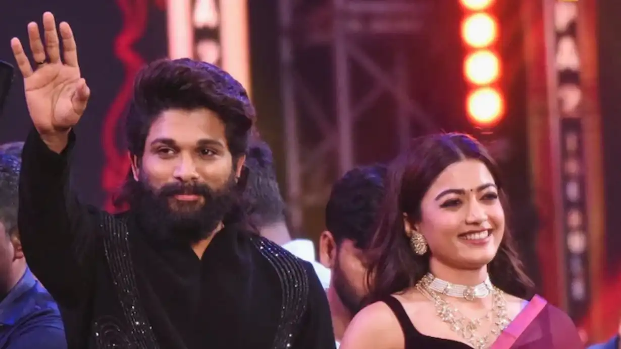 Pushpa 2 Trailer Launch in Patna: Allu Arjun Bows to Bihar's Love for the First Time 86 Pushpa 2 Trailer Launch