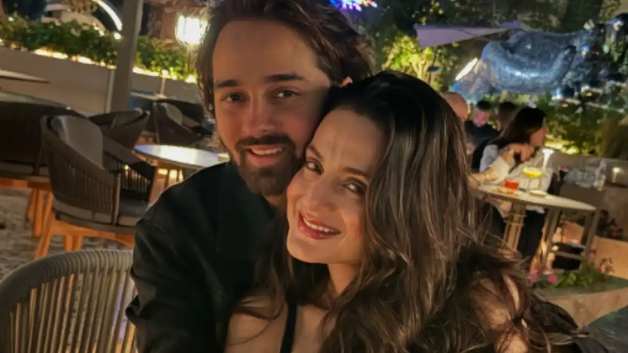 Who is Nirvaan Birla? 49-Year-Old Ameesha Patel Calls Him ‘Darling’ - His Net Worth Will Shock You! 93 Who Is Nirvaan Birla Ameesha Patel Darling