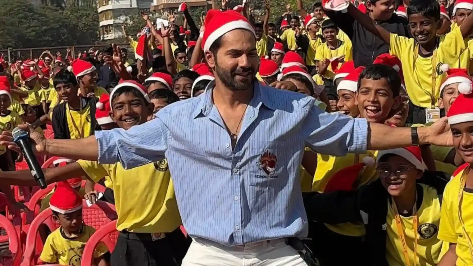 Varun Dhawan Spreads Christmas Cheer as Santa Claus to Promote 'Baby John' 89 Varun Dhawan Spreads Christmas Cheer As Santa Claus To Promote 'baby John'