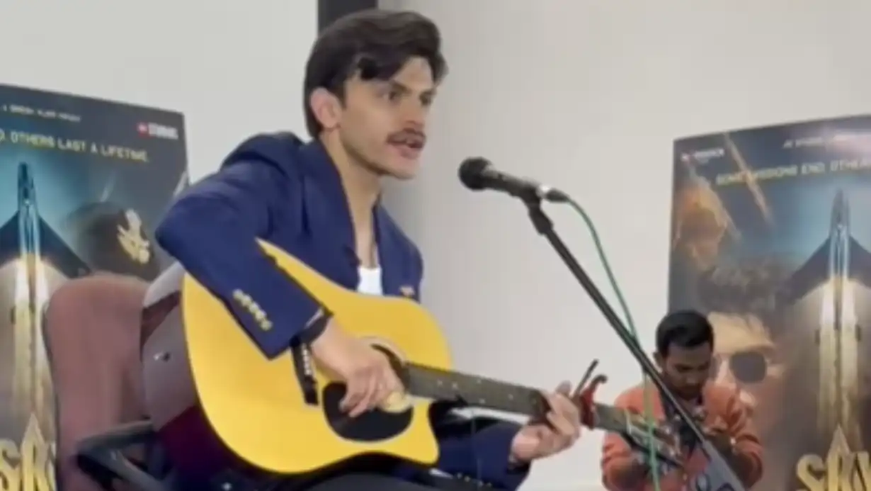 Veer Pahariya’s Singing Talent Shines: Viral Video Wins Hearts on the Internet 89 Veer Pahariya’s Singing Talent Shines Viral Video Wins Hearts On The Internet