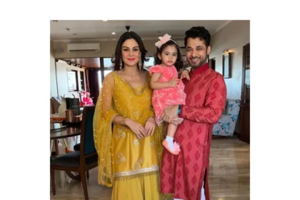 Anupam Mittal With His Family