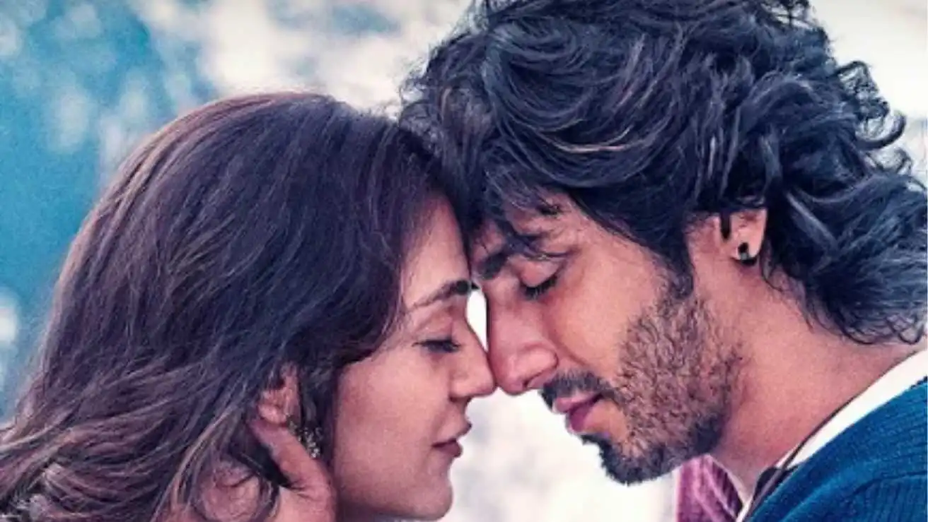 Ahaan Panday and Aneet Padda's Dreamy Debut in YRF’s 'Saiyaara'—Teaser Promises an Intense Love Story 87 Ahaan Panday Aneet Padda Saiyaara Teaser Release