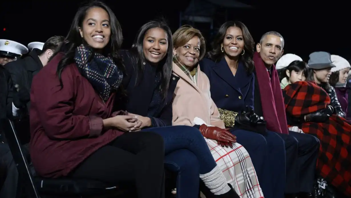 Barack Obama Shares Rare Photo of Sasha and Malia With Michelle Obama in Sweet Mother's Day Tribute 89 Barack Obama Mothers Day Photo Michelle Sasha Malia