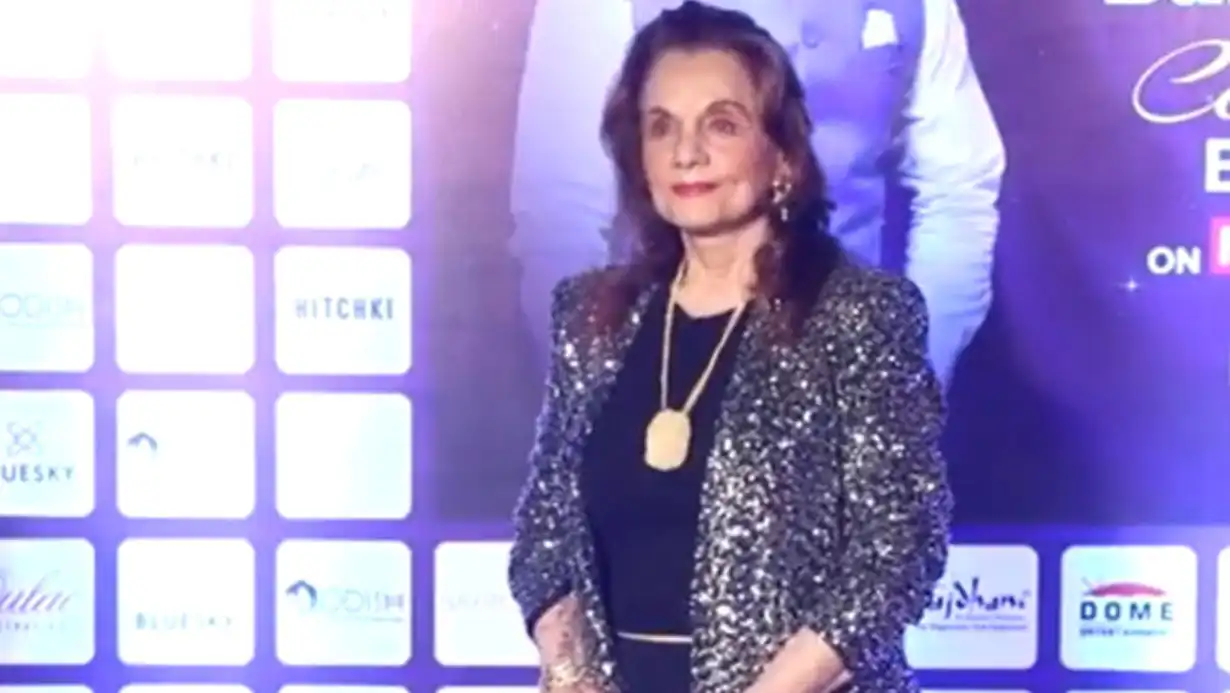 77-Year-Old Mumtaz Steals the Show with Her Glamorous Look 87 Mumtaz Glamorous Look Vindu Dara Singh Birthday Party