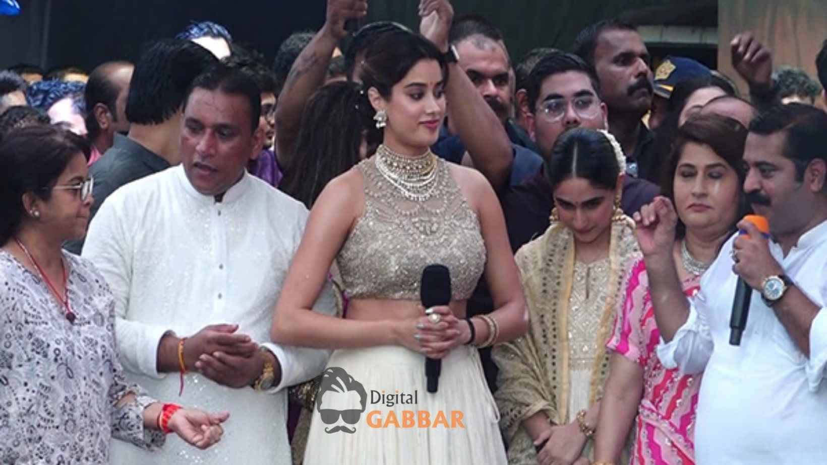 Janhvi Kapoor Claps Back at Trolls Over 'Bharat Mata Ki Jai' Janmashtami Viral Video 92 Janhvi Kapoor Viral Video Bharat Mata Ki Jai Reaction